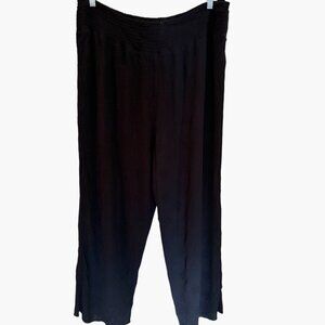 Chico's pantalon with embroidered flowers